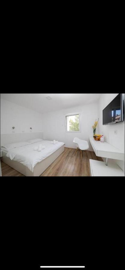 Sea La Vie Rooms Novi Vinodolski Extérieur photo